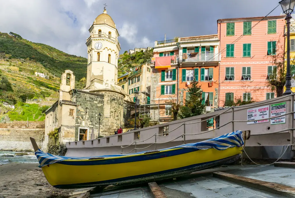unsplash_3mW_g_ApkBE_vernazza.webp